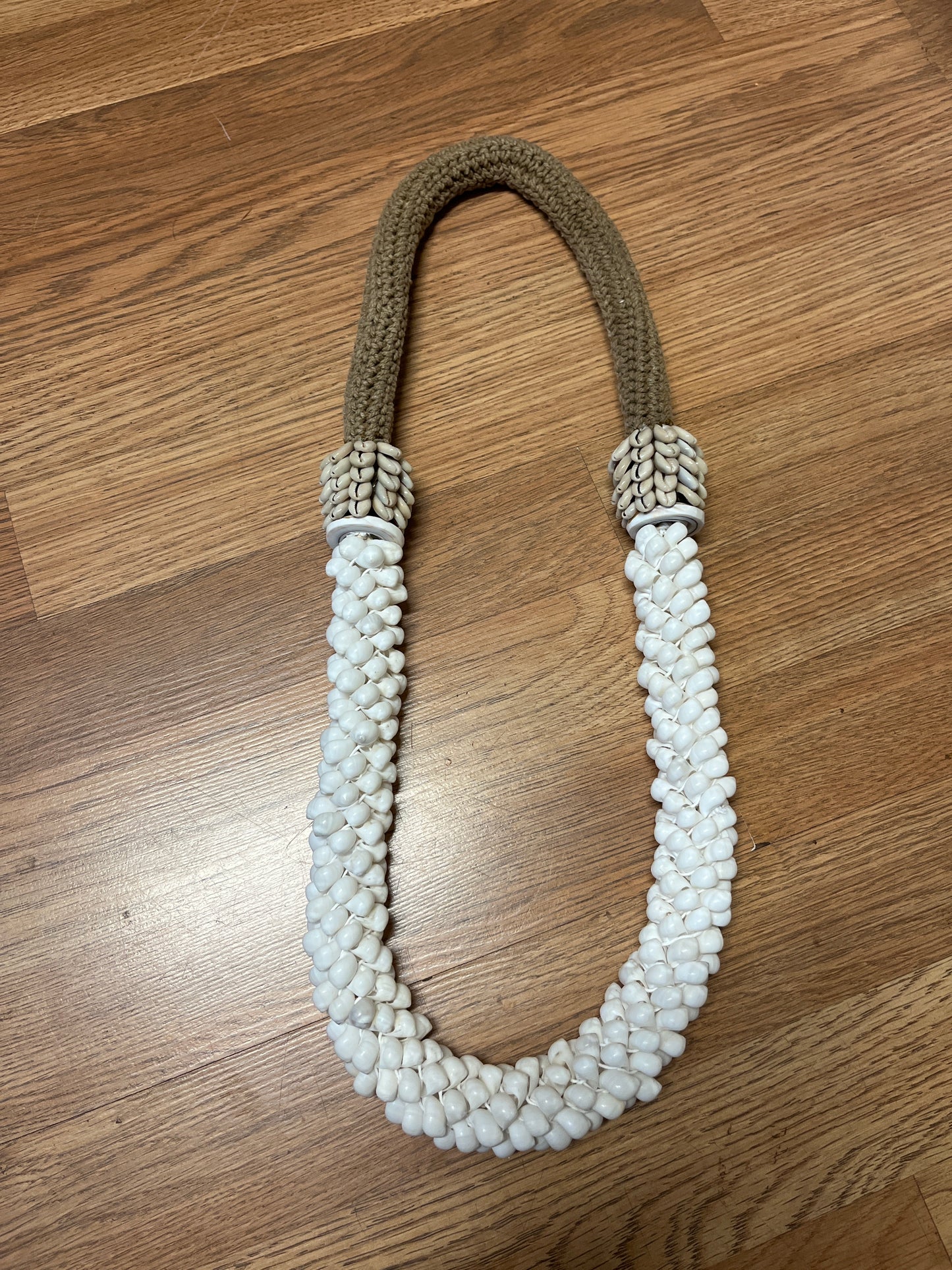 Large Cowrie Necklace Decor