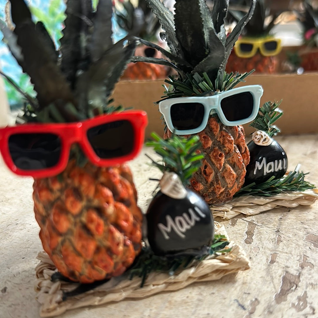 Maui Pineapple w/Glasses
