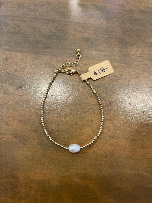 Single Pearl Metal Bracelet