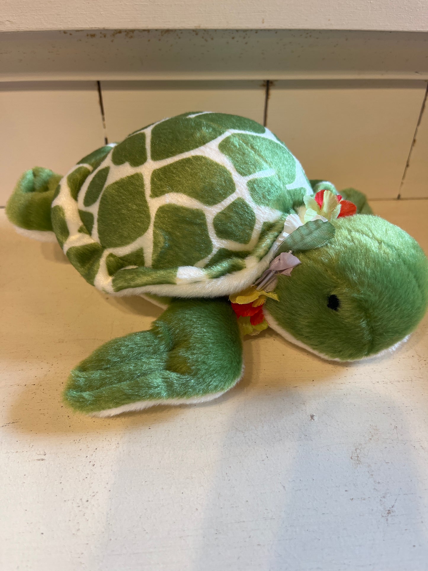 Turtle w/Lei