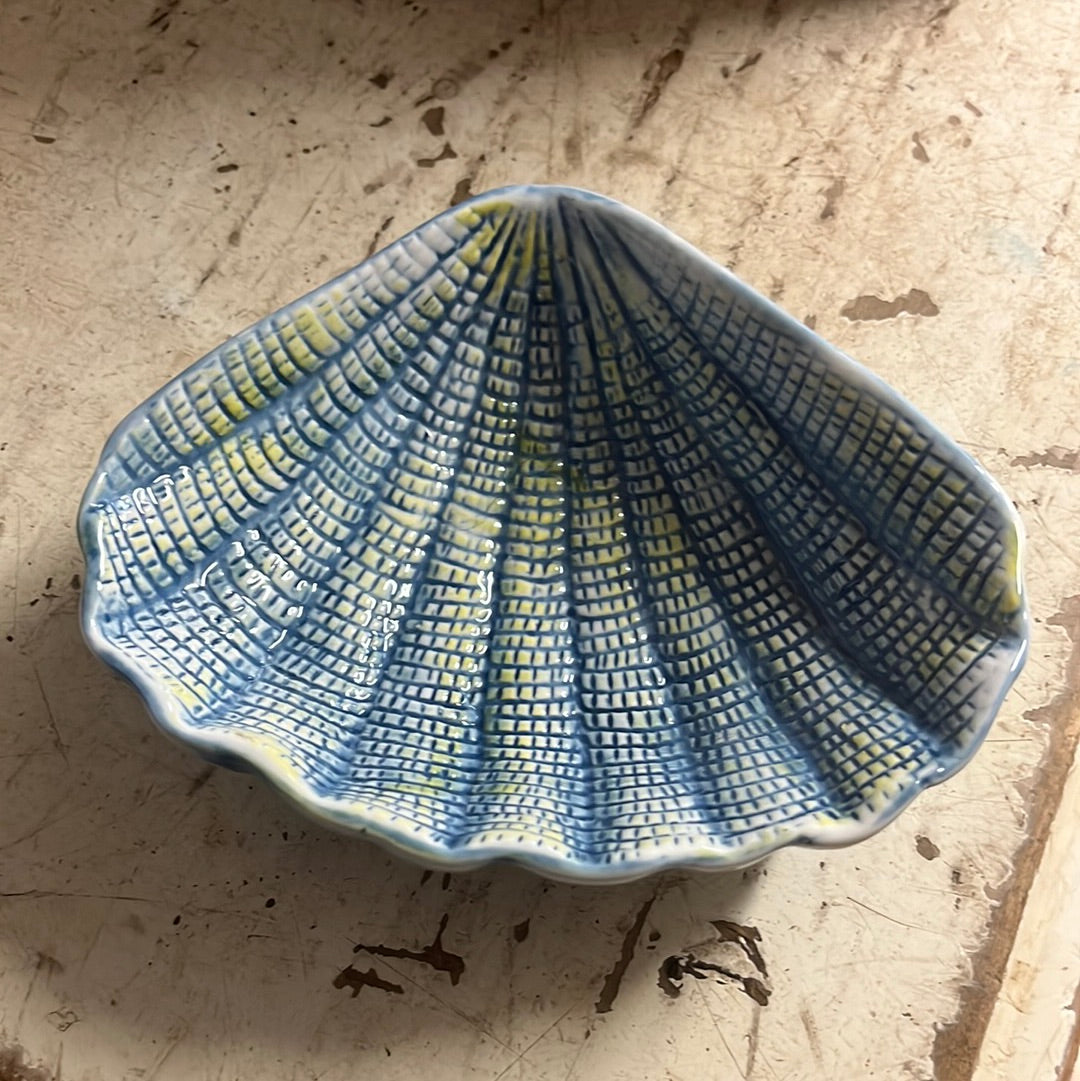 Stoneware Shell Bowl